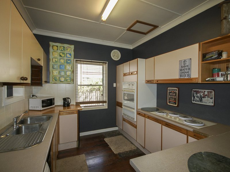 Photo - 6 Fotheringham Street, Wingham NSW 2429 - Image 3