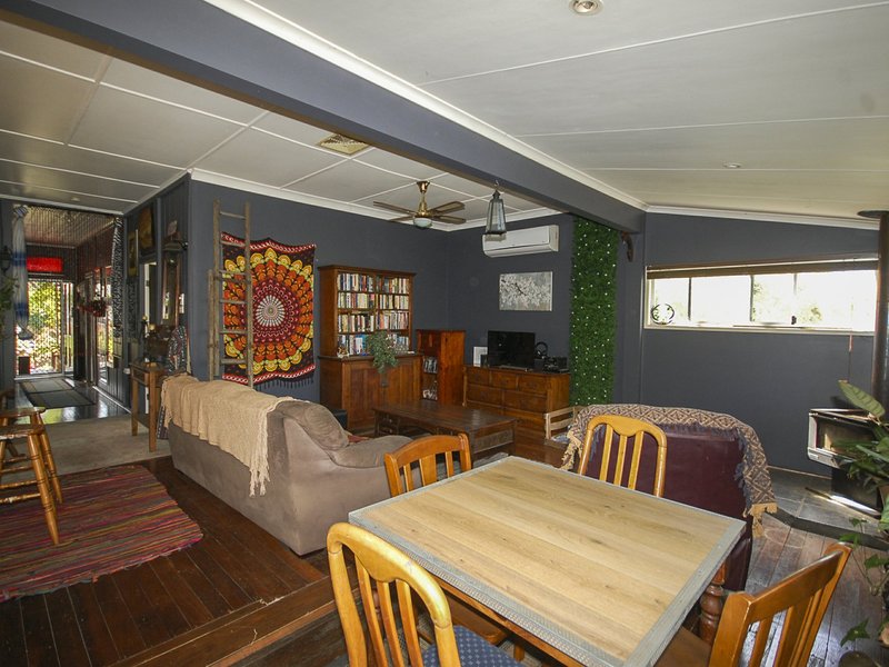 Photo - 6 Fotheringham Street, Wingham NSW 2429 - Image 5