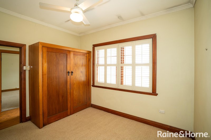 Photo - 6 Foxborough Avenue, Wagga Wagga NSW 2650 - Image 6