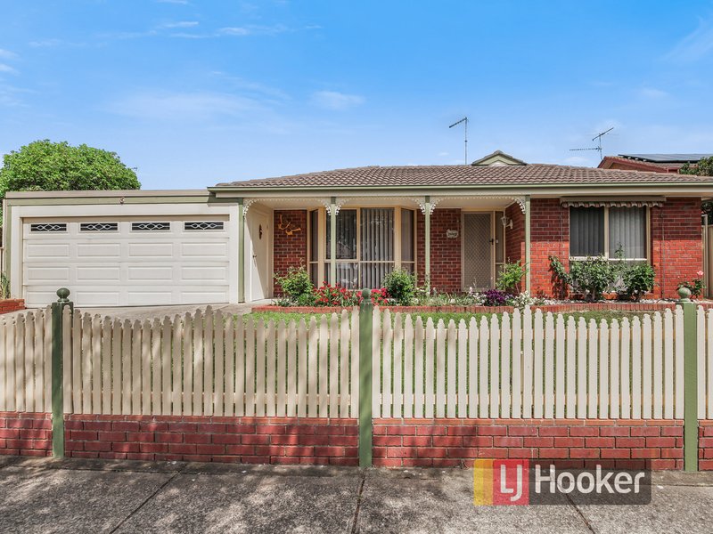 6 Frances Crescent, Cranbourne North VIC 3977