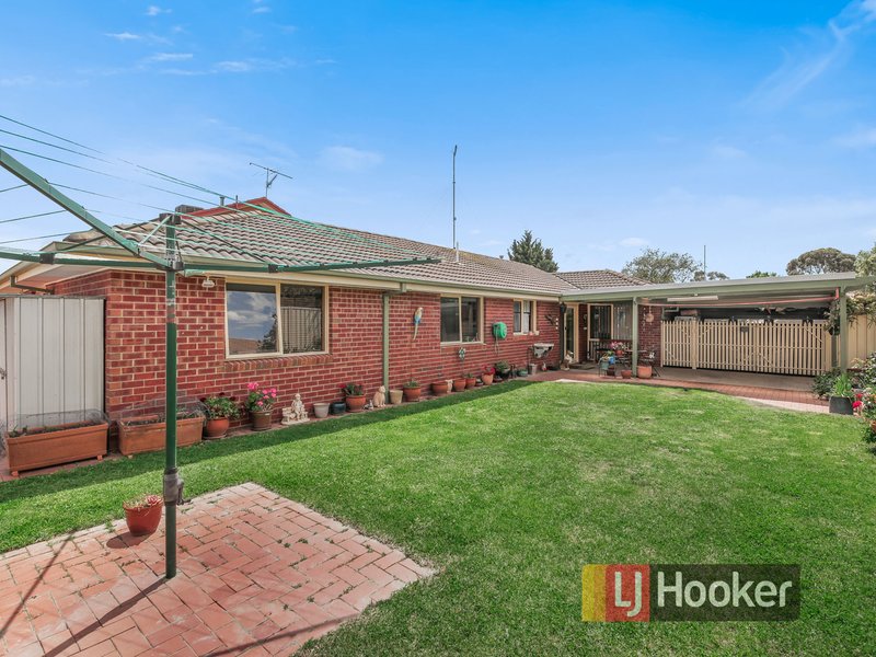 Photo - 6 Frances Crescent, Cranbourne North VIC 3977 - Image 12