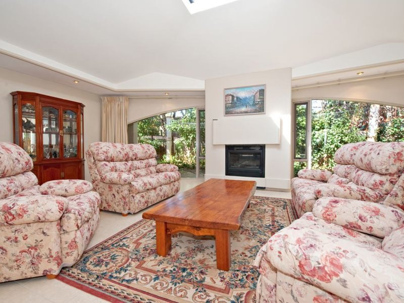 Photo - 6 Francis Street, Yarralumla ACT 2600 - Image 4