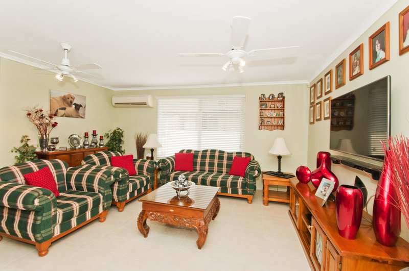 Photo - 6 Fraser Crescent, Albion Park NSW 2527 - Image 7