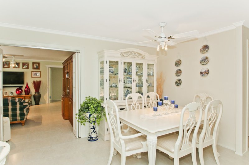 Photo - 6 Fraser Crescent, Albion Park NSW 2527 - Image 10