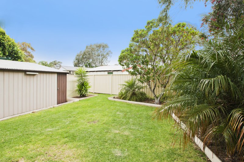 Photo - 6 Fraser Crescent, Albion Park NSW 2527 - Image 13