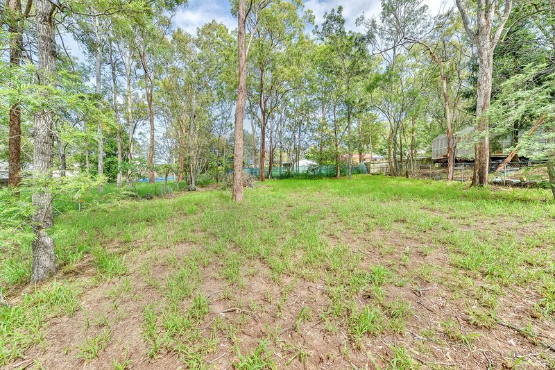 Photo - 6 Frawley Dr , Redbank Plains QLD 4301 - Image 10