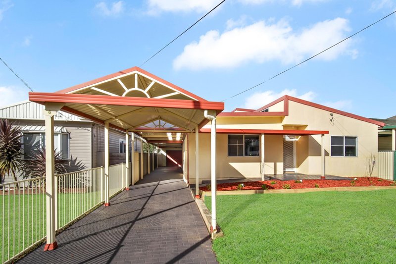 6 Freeman St , Colyton NSW 2760