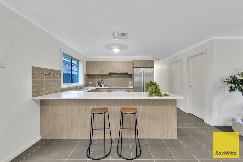Photo - 6 Fresh View Drive, Tarneit VIC 3029 - Image 4