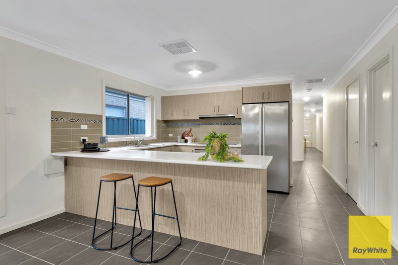 Photo - 6 Fresh View Drive, Tarneit VIC 3029 - Image 5