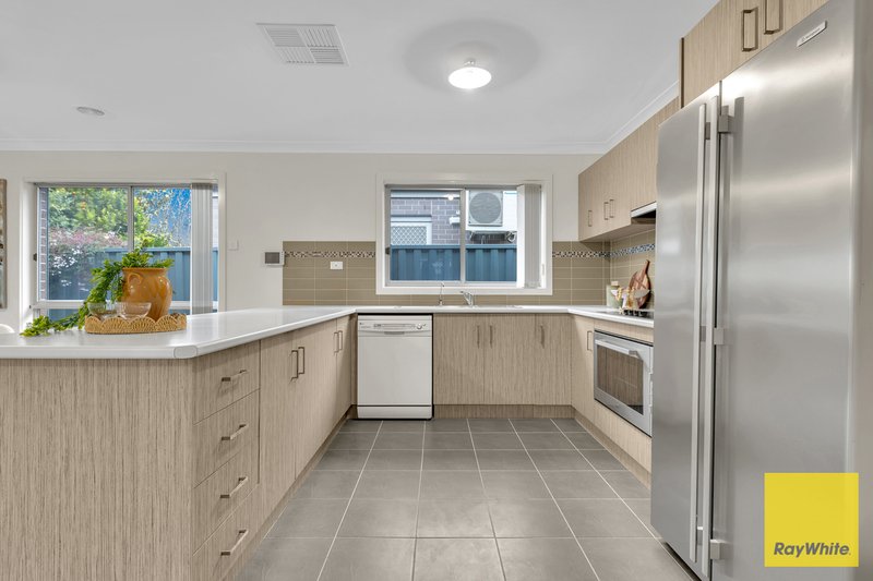 Photo - 6 Fresh View Drive, Tarneit VIC 3029 - Image 7