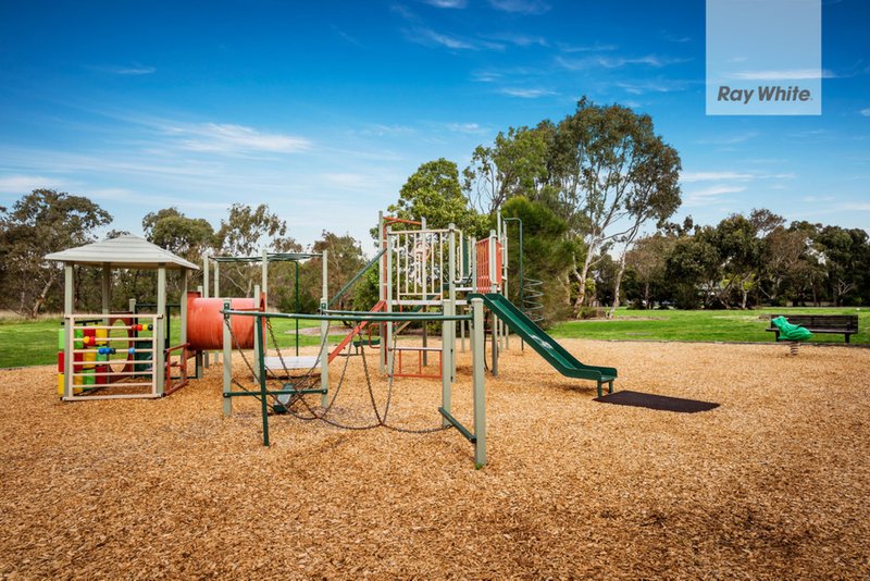 Photo - 6 Gael Court, Mernda VIC 3754 - Image 2