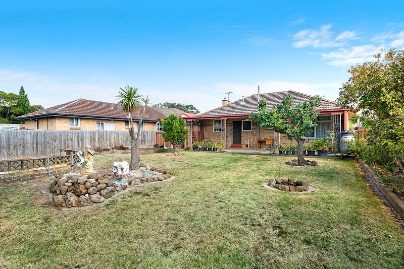 Photo - 6 Gainsborough Road, Mentone VIC 3194 - Image 6