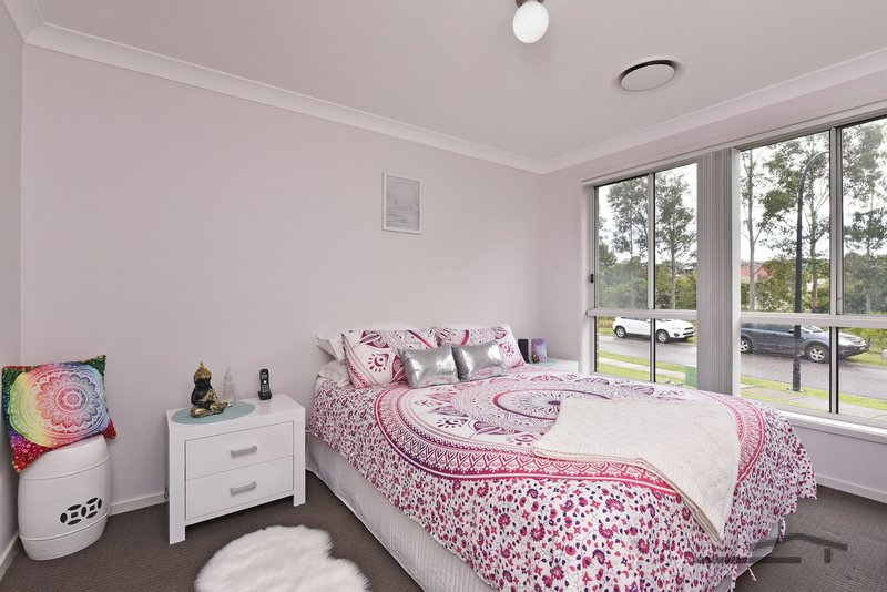 Photo - 6 Galea Close, Cameron Park NSW 2285 - Image 8