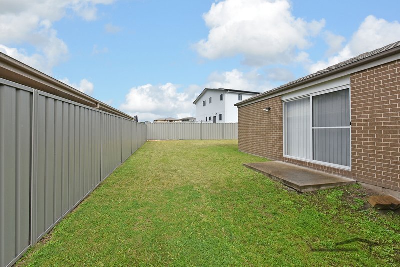 Photo - 6 Galea Close, Cameron Park NSW 2285 - Image 10