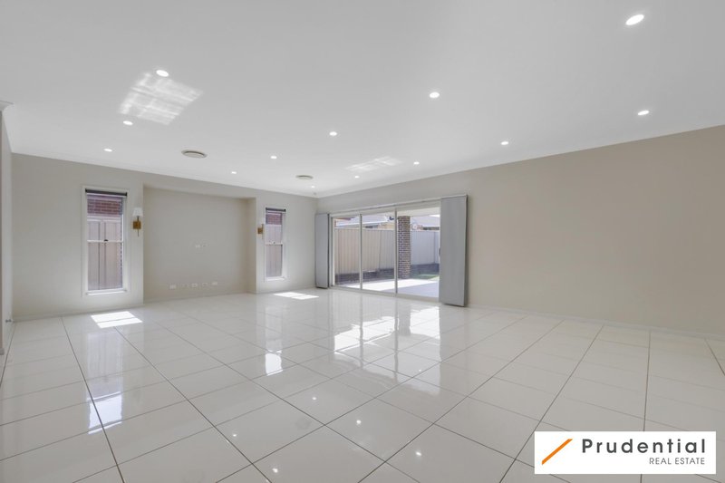 Photo - 6 Gall Place, Oran Park NSW 2570 - Image 3