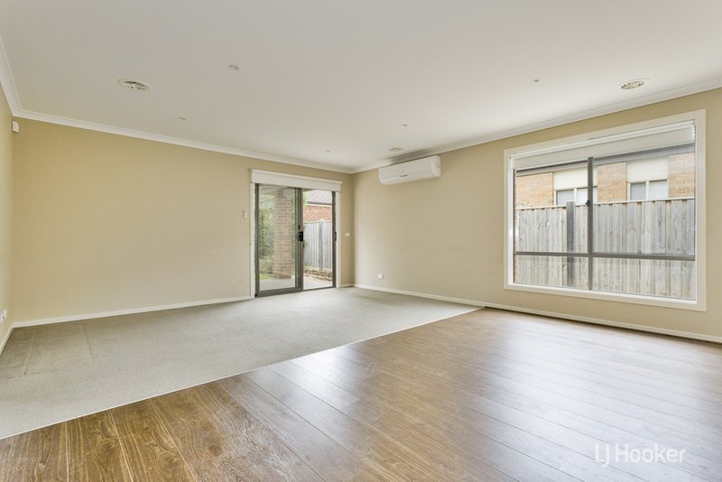 Photo - 6 Gamma Way, Point Cook VIC 3030 - Image 6