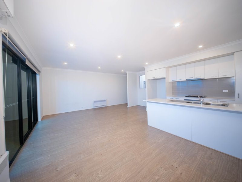 Photo - 6 Ganges Road, Craigieburn VIC 3064 - Image 5