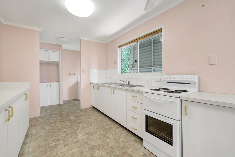 Photo - 6 Garden Street, West Gladstone QLD 4680 - Image 3