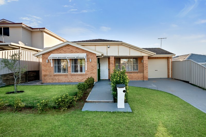 Photo - 6 Gardenia Place, Macquarie Fields NSW 2564 - Image 2