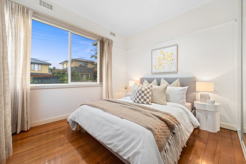 Photo - 6 Gardenia Road, Balwyn North VIC 3104 - Image 9