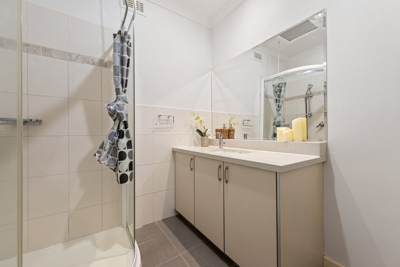 Photo - 6 Gardenia Road, Balwyn North VIC 3104 - Image 12