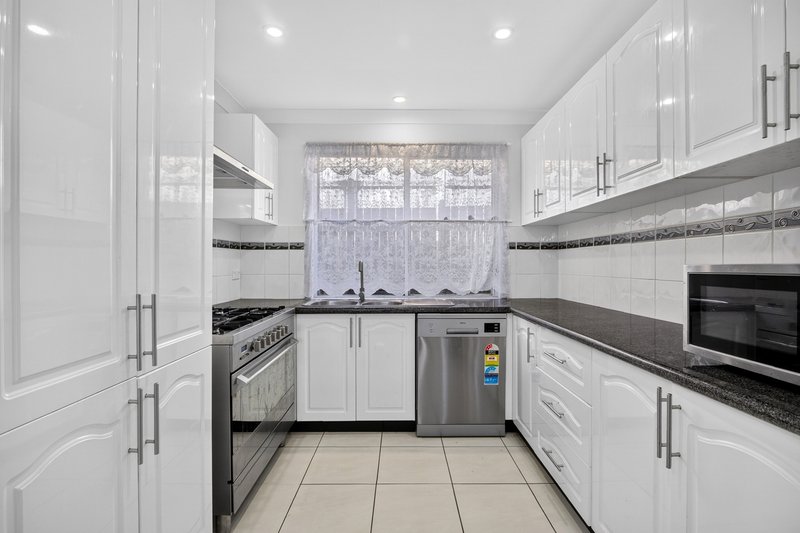 Photo - 6 Gardiner Street, Minto NSW 2566 - Image 3