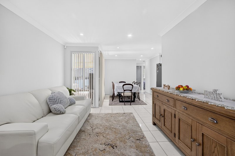 Photo - 6 Gardiner Street, Minto NSW 2566 - Image 5