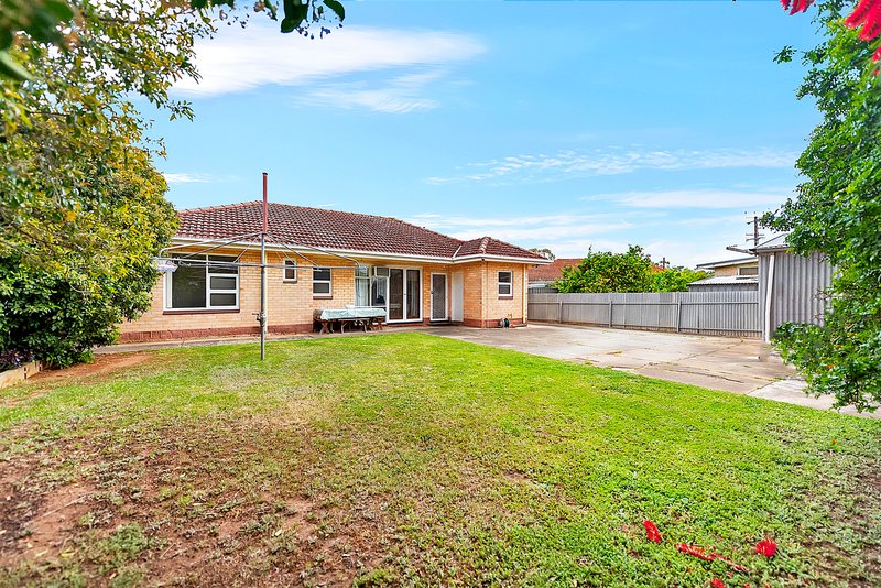 Photo - 6 Garnaut Avenue, Pooraka SA 5095 - Image 12