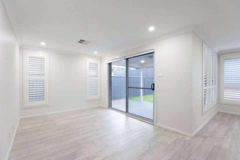 Photo - 6 Garrison Road, Jordan Springs NSW 2747 - Image 2