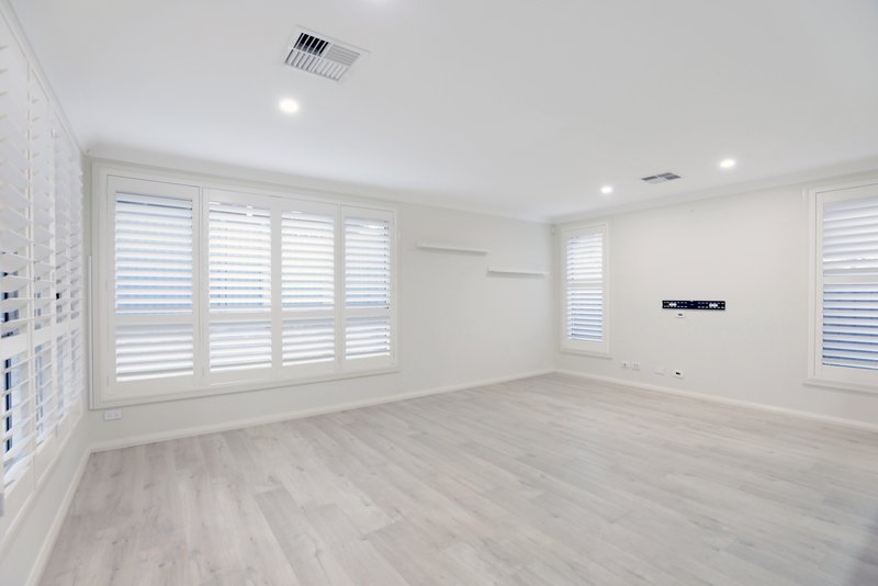 Photo - 6 Garrison Road, Jordan Springs NSW 2747 - Image 3