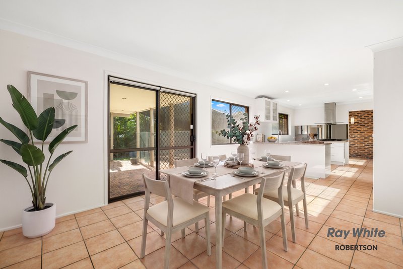 Photo - 6 Gartford Street, Robertson QLD 4109 - Image 8