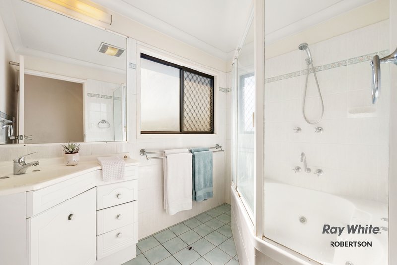 Photo - 6 Gartford Street, Robertson QLD 4109 - Image 17