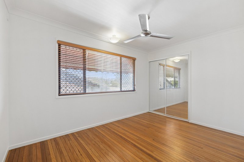 Photo - 6 Gartford Street, Robertson QLD 4109 - Image 20