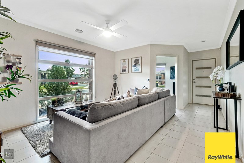 Photo - 6 Genesis Place, Tarneit VIC 3029 - Image 6