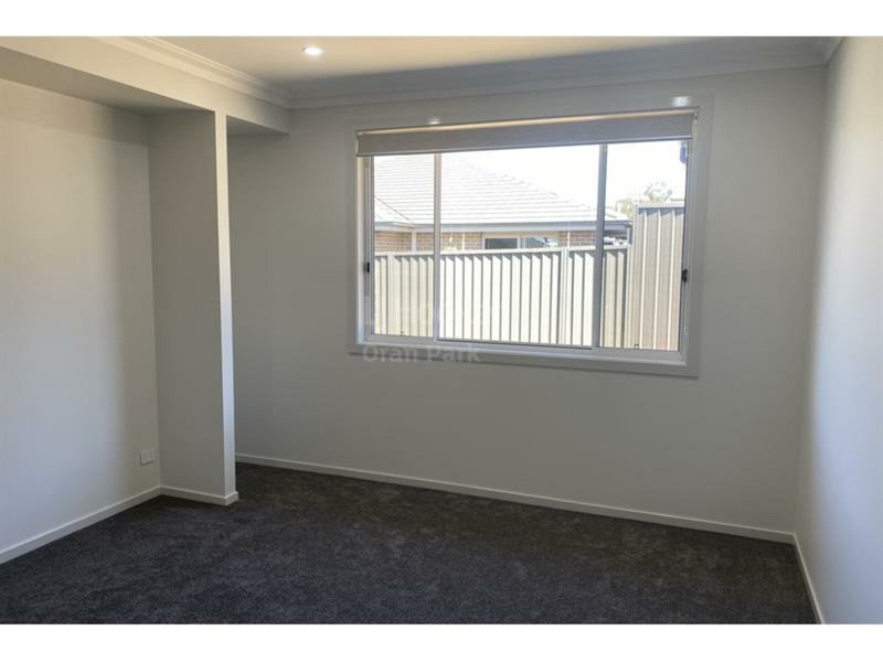 Photo - 6 Genner Street, Oran Park NSW 2570 - Image 7