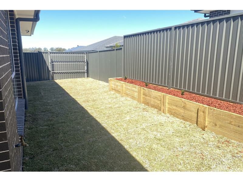 Photo - 6 Genner Street, Oran Park NSW 2570 - Image 11