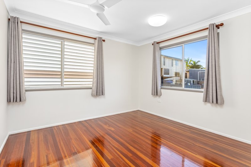 Photo - 6 George Street, Zilzie QLD 4710 - Image 5