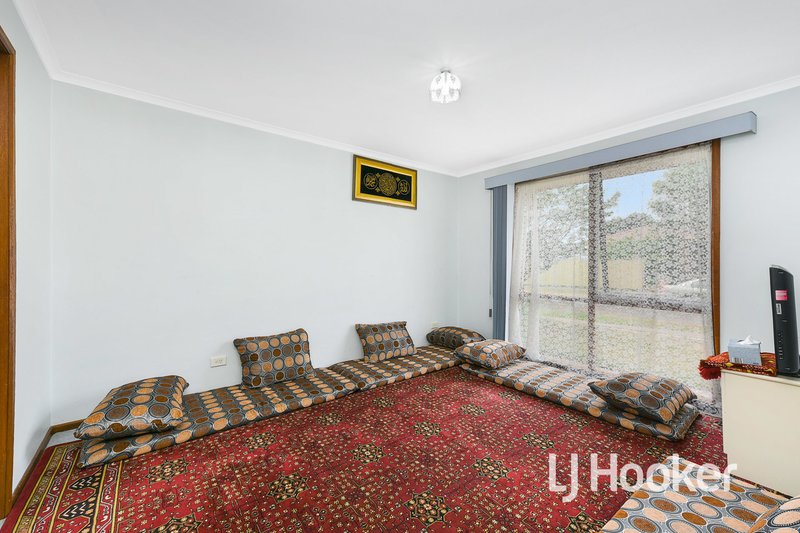 Photo - 6 Geraldine Drive, Hampton Park VIC 3976 - Image 5