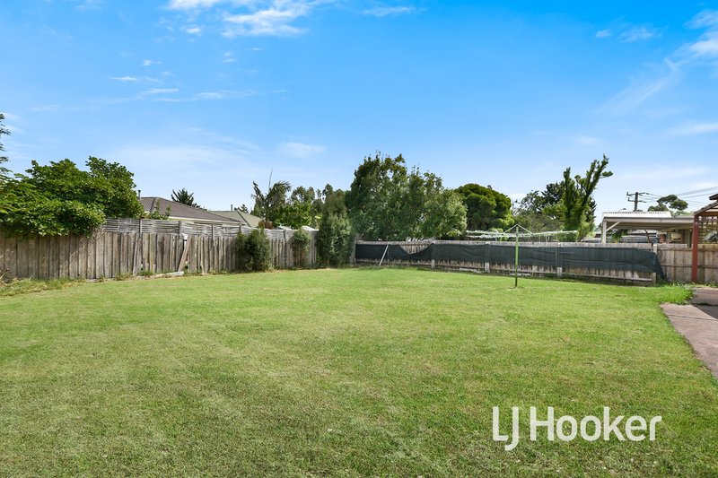 Photo - 6 Geraldine Drive, Hampton Park VIC 3976 - Image 9