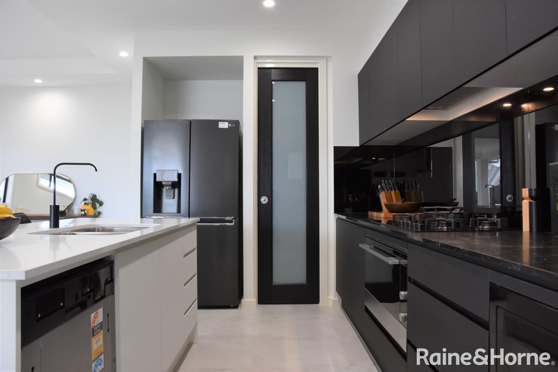 Photo - 6 Gerraghty Street, Denham Court NSW 2565 - Image 4