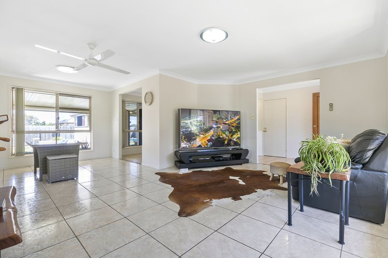 Photo - 6 Gilbert Street, North Lakes QLD 4509 - Image 5