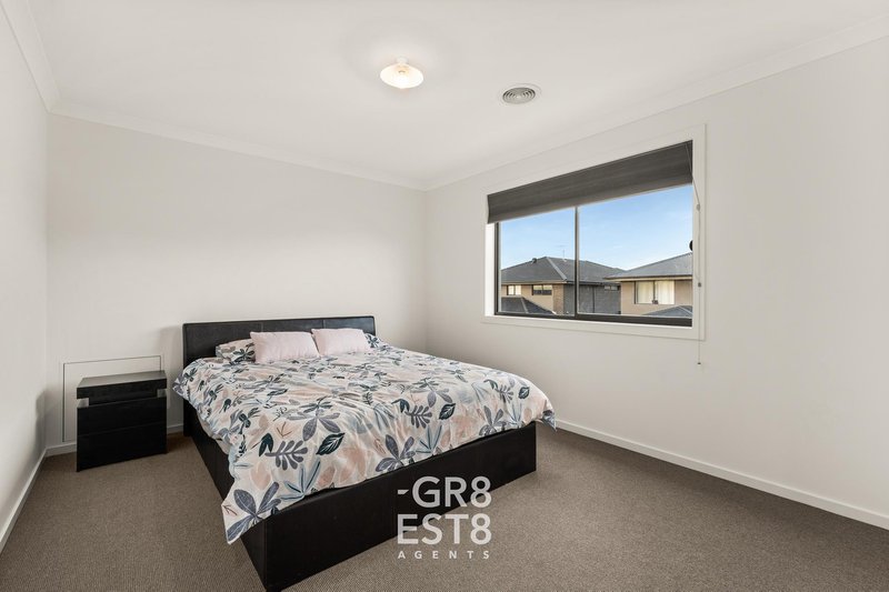 Photo - 6 Gilcambon Way, Clyde North VIC 3978 - Image 13