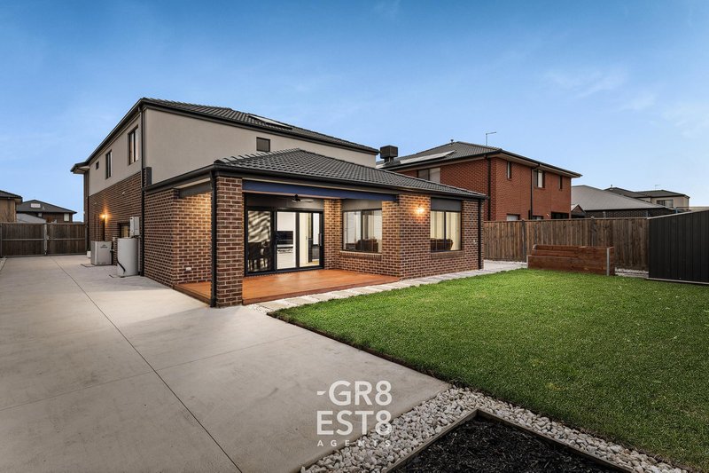 Photo - 6 Gilcambon Way, Clyde North VIC 3978 - Image 15