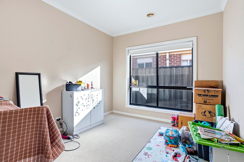 Photo - 6 Gillian Place, Point Cook VIC 3030 - Image 16