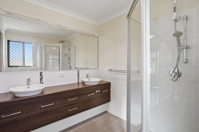 Photo - 6 Girraween Crescent, Parkinson QLD 4115 - Image 6