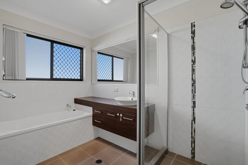 Photo - 6 Girraween Crescent, Parkinson QLD 4115 - Image 12