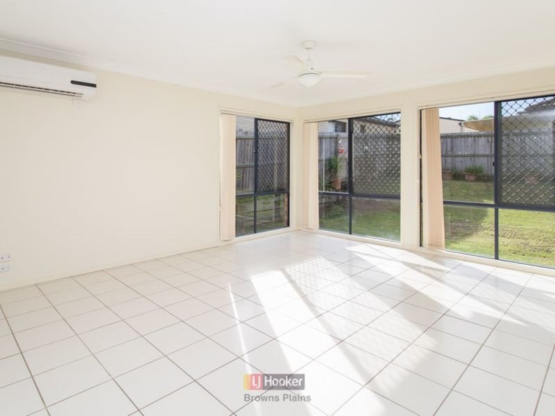 Photo - 6 Giselle Street, Hillcrest QLD 4118 - Image 4