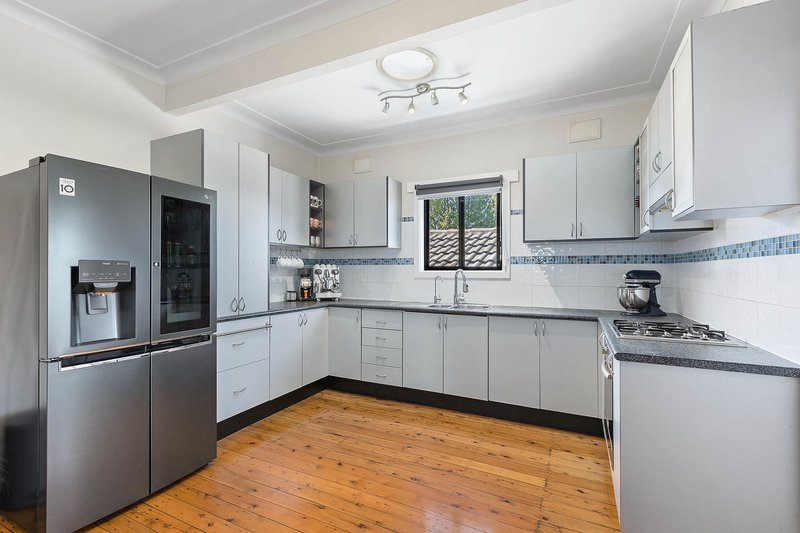 Photo - 6 Glamorgan Street, Blacktown NSW 2148 - Image 3