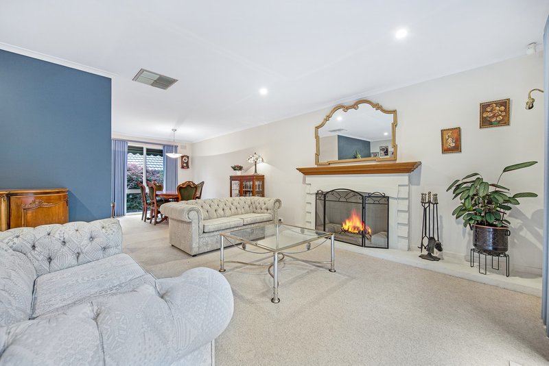 Photo - 6 Glebe Place, Wheelers Hill VIC 3150 - Image 3