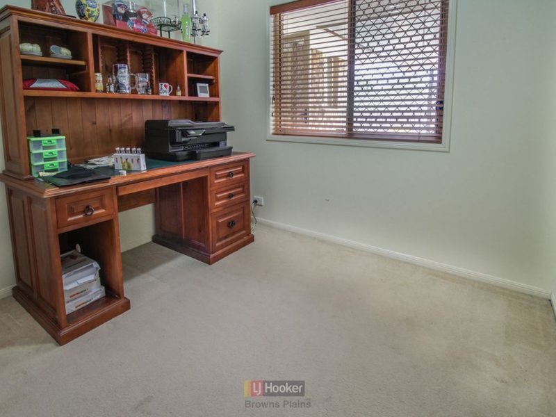 Photo - 6 Gleditsia Close, Regents Park QLD 4118 - Image 6